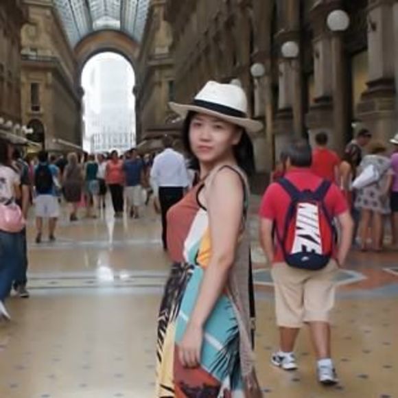 Meet your Posher, Carolyn - Picture 1 of 1